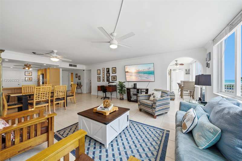 5401 Collins Ave # 108, Miami Beach FL 33140