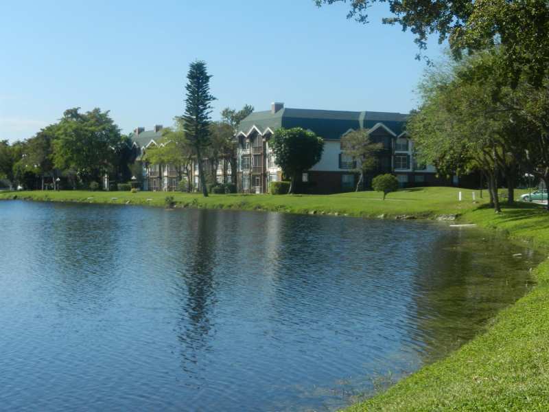 3710 INVERRARY Drive # 2K, Lauderhill FL 33319
