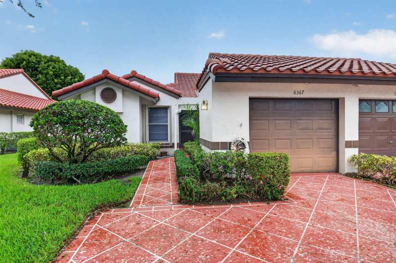 6367 Pointe Pleasant Circle, Delray Beach FL 33484