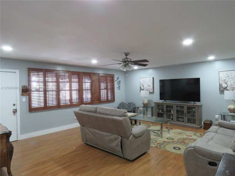 11840 NE 19th Dr # 26, North Miami FL 33181