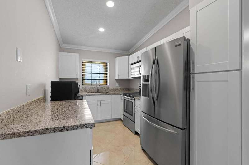 2600 GREENWOOD Terrace # 210, Boca Raton FL 33431