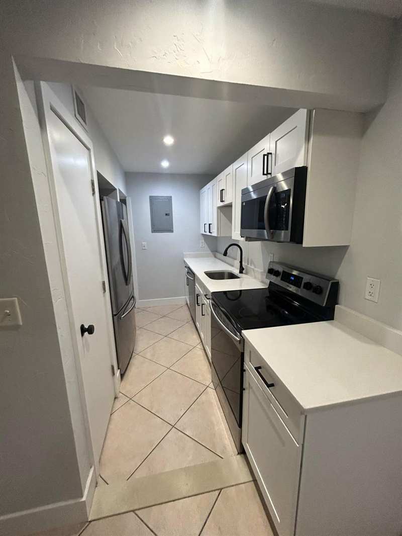 820 N Victoria Park Road # 5, Fort Lauderdale FL 33304