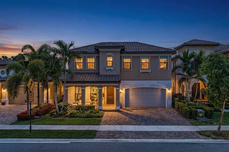 12143 S Baypoint Circle, Parkland FL 33076