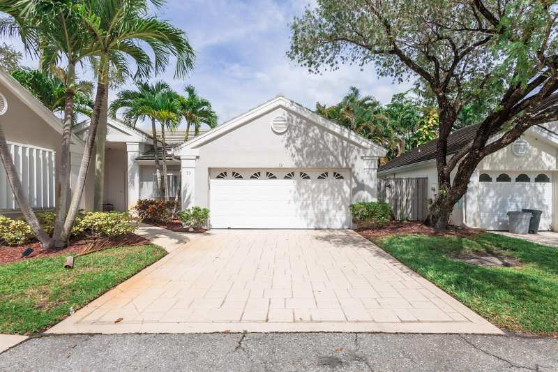 73 ADMIRALS Court, Palm Beach Gardens FL 33418