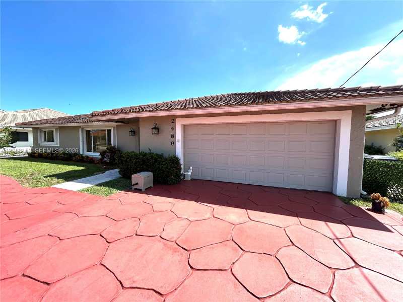 2480 NE 46th St, Lighthouse Point FL 33064