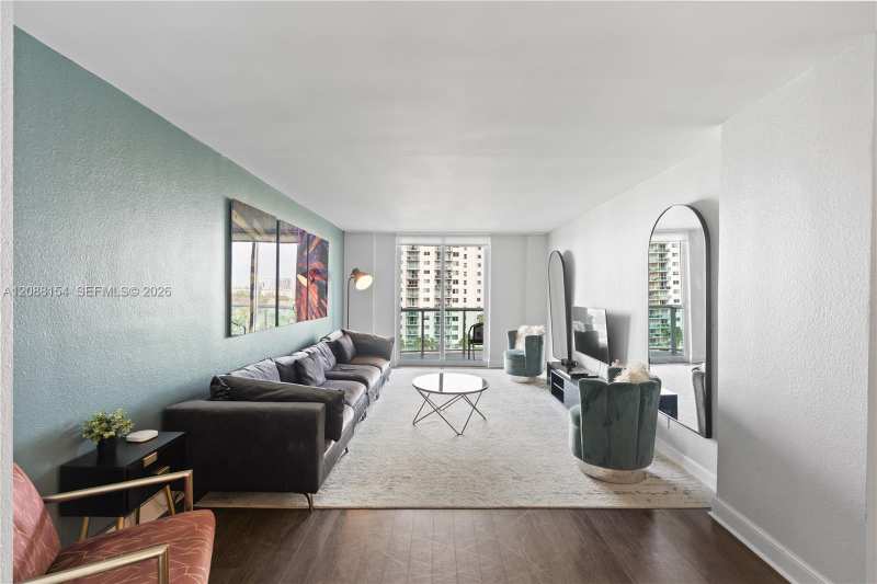 19370 Collins Ave # 816, Sunny Isles Beach FL 33160