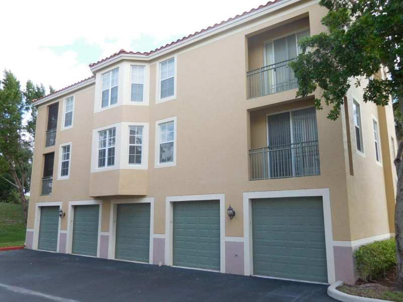 11780 SAINT ANDREWS Place # 201, Wellington FL 33414