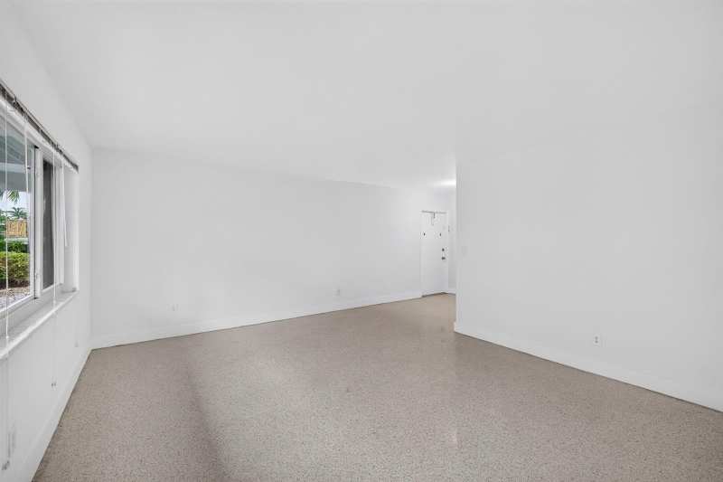 1821 MIDDLE RIVER Drive # 7, Fort Lauderdale FL 33305