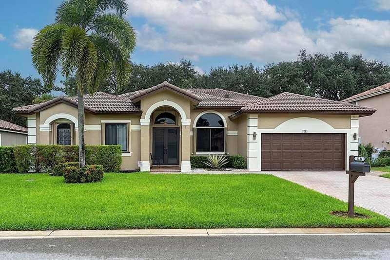 5734 NW 50th Drive, Coral Springs FL 33067