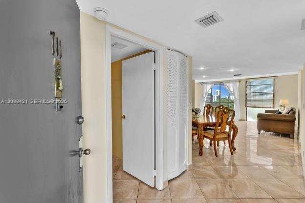 20400 W Country Club Dr # 711, Aventura FL 33180