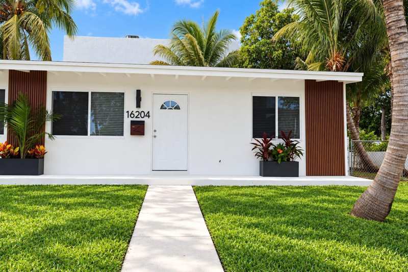 16204 NE 18TH # B, North Miami Beach FL 33162