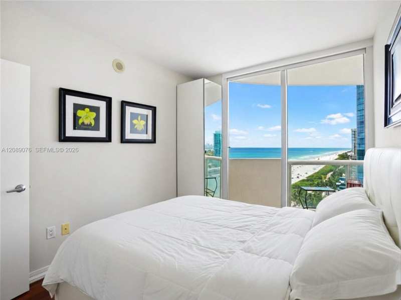 6365 Collins Ave # 1705, Miami Beach FL 33141