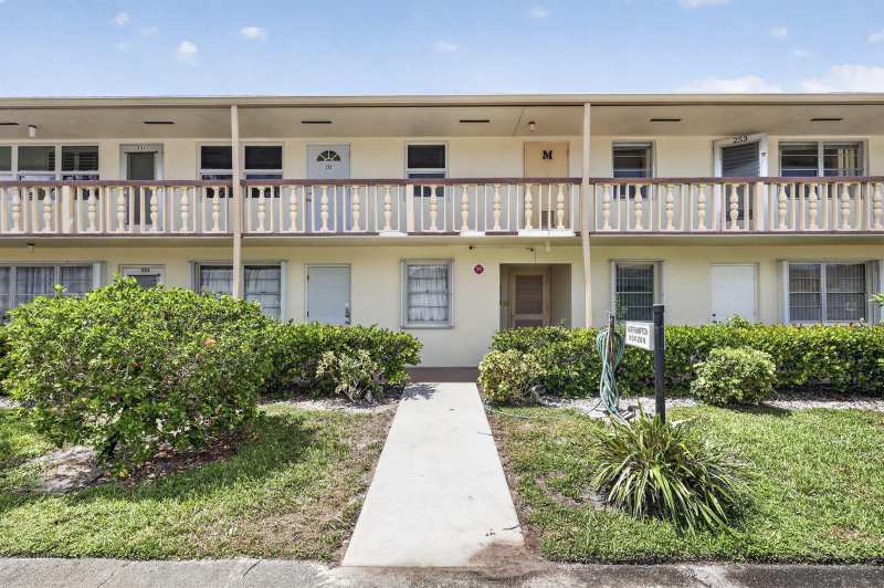 253 NORTHAMPTON M, West Palm Beach FL 33417