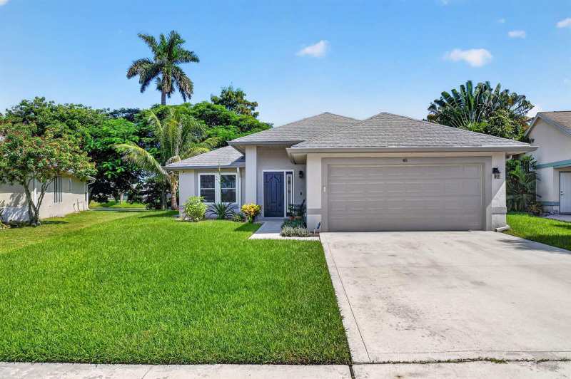 45 Heather Cove Drive, Boynton Beach FL 33436