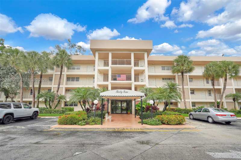 3051 S Palm Aire Dr # 308, Pompano Beach FL 33069
