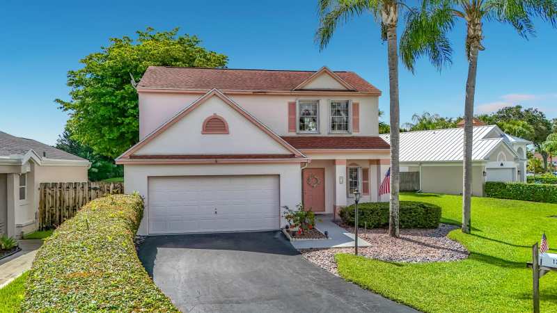 13 SWALLOW Drive, Boynton Beach FL 33436