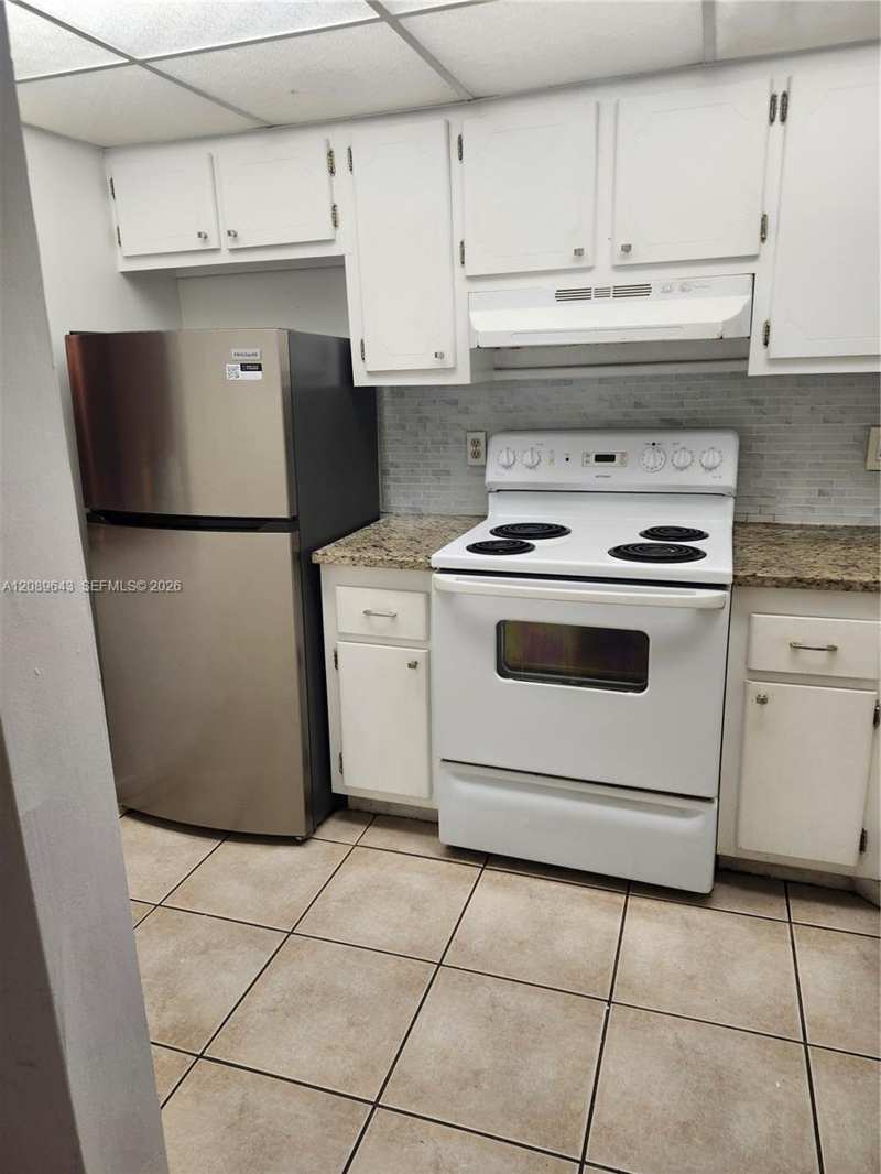 1638 SE Embassy Dr # 209, West Palm Beach FL 33401
