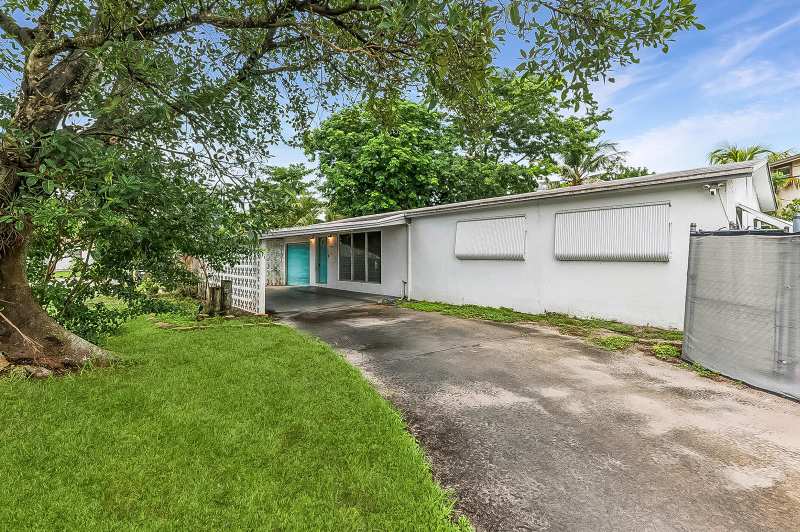 4700 NE 2ND Way, Deerfield Beach FL 33064