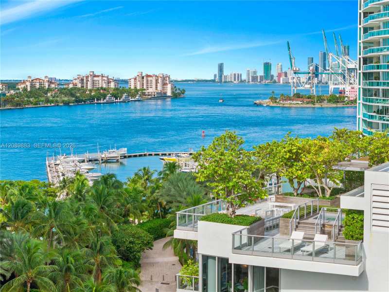 801 S Pointe Dr # 2, Miami Beach FL 33139