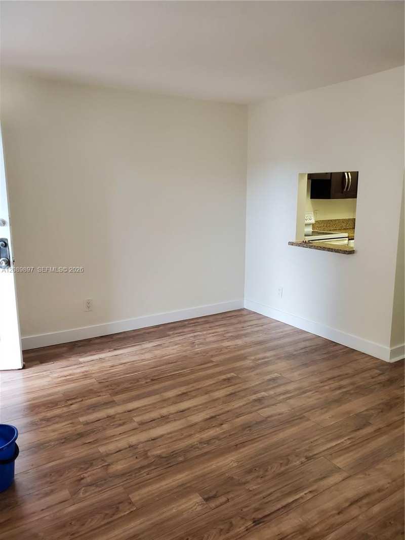 1230 NE 139th St # 409, North Miami FL 33161