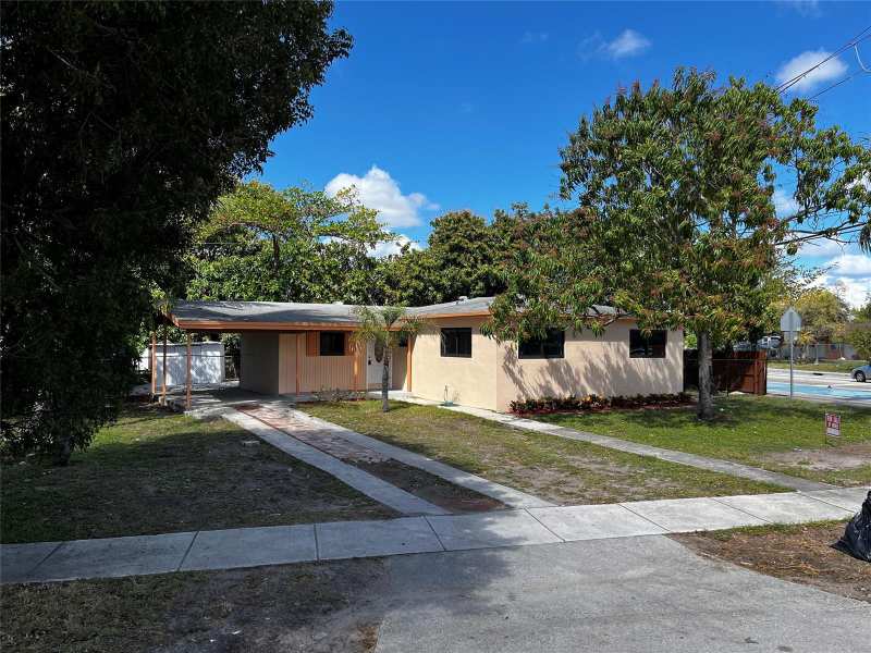 285 NE 43RD Street, Deerfield Beach FL 33064