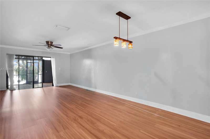1440 NW 97th Ter # 282, Pembroke Pines FL 33024