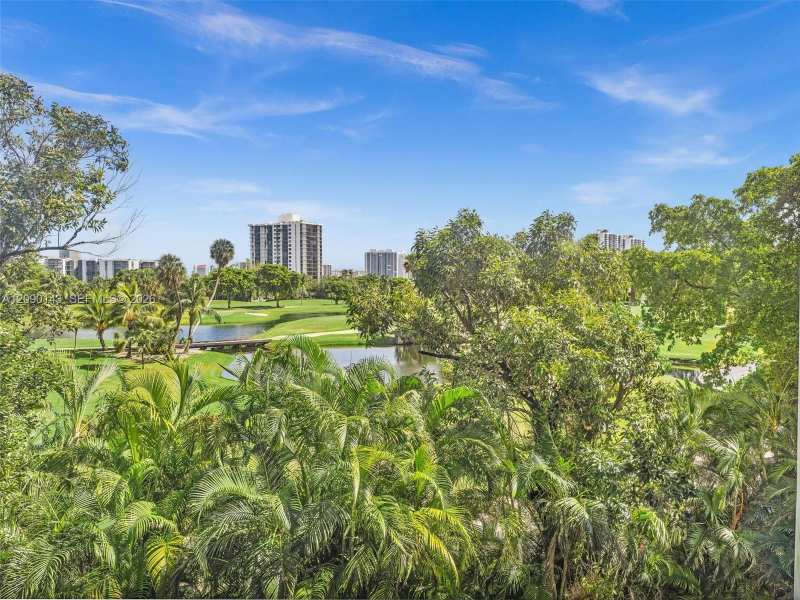 20379 W Country Club Dr # 332, Aventura FL 33180