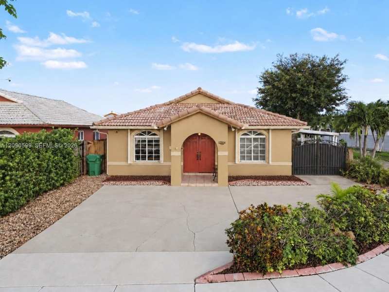 12711 NW 99th Pl, Hialeah Gardens FL 33018