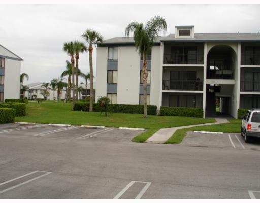 1105 GREEN PINE Boulevard # C2, West Palm Beach FL 33409
