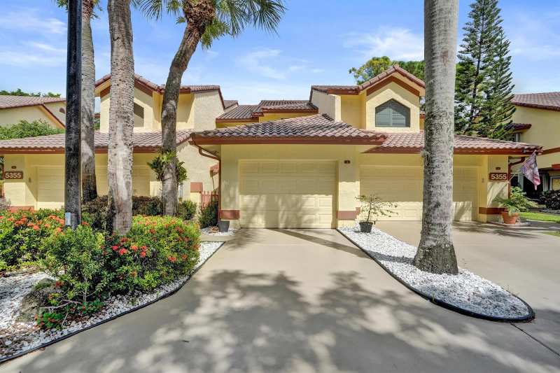 5355 10th Fairway Drive # 2, Delray Beach FL 33484