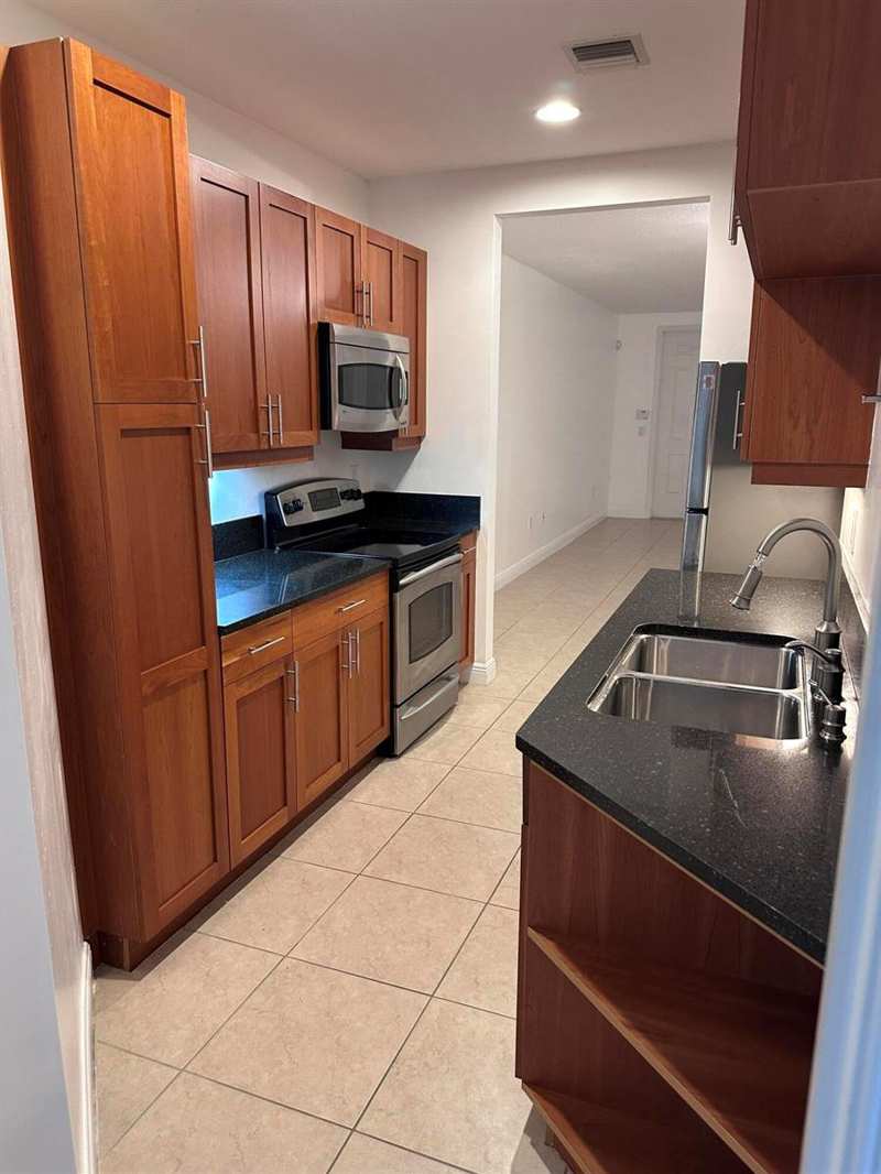 252 SW 14TH Avenue # 252, Fort Lauderdale FL 33312