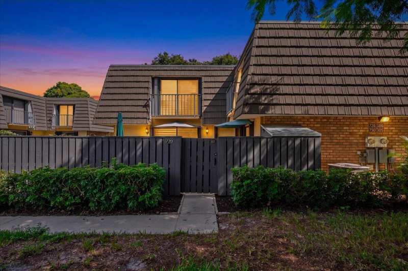 730 7TH Way # 730, West Palm Beach FL 33407