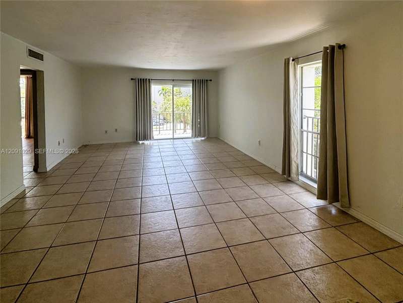 6900 N Kendall Dr # A310, Pinecrest FL 33156