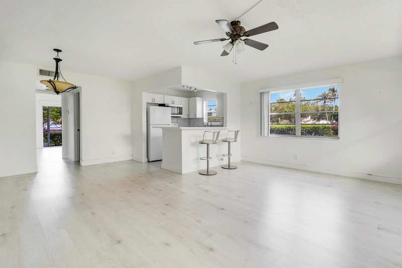 288 Northampton # O, West Palm Beach FL 33417