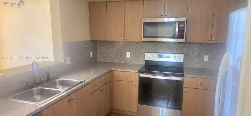 9300 Fontainebleau Blvd # E213, Miami FL 33172