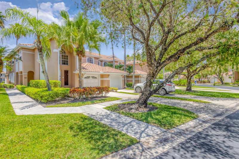 222 Legendary Circle, Palm Beach Gardens FL 33418