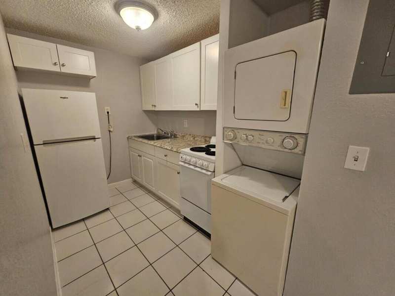 3000 NW 5th Avenue # 15, Boca Raton FL 33431