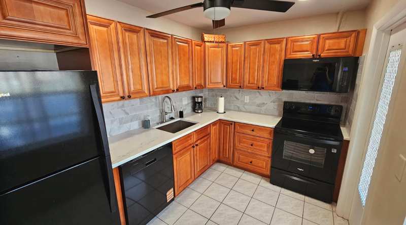 4270 NW 40TH Street # 104, Lauderdale Lakes FL 33319