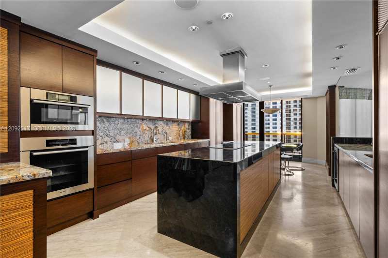 9999 Collins Ave # 9J, Bal Harbour FL 33154