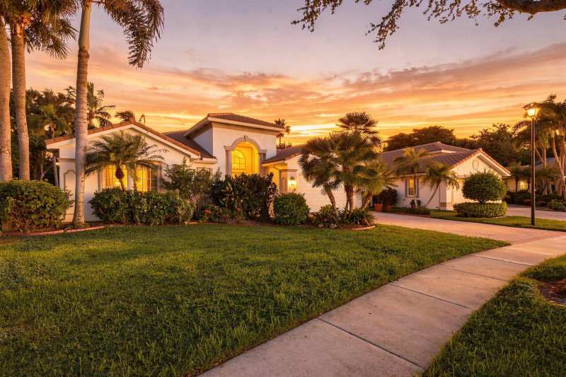 6812 Molakai Circle, Boynton Beach FL 33437