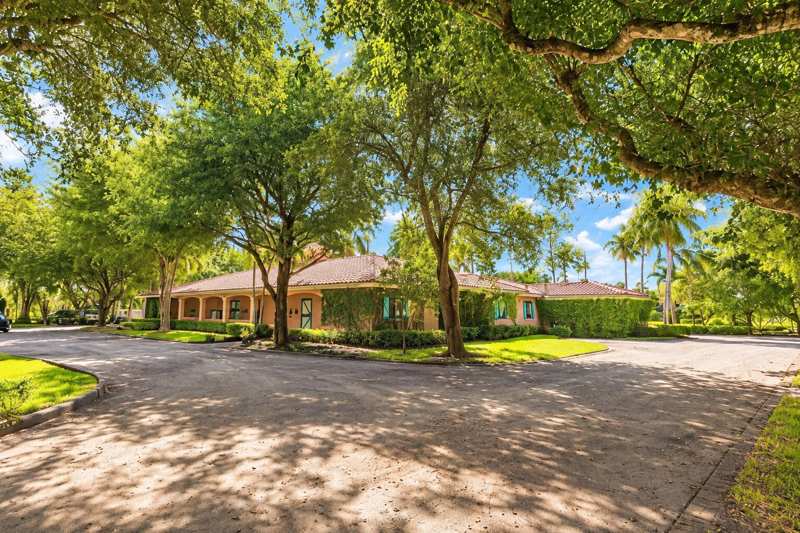 3206 OLDE HAMPTON Drive, Wellington FL 33414