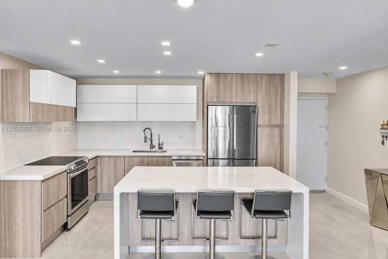 19390 Collins Ave # 421, Sunny Isles Beach FL 33160