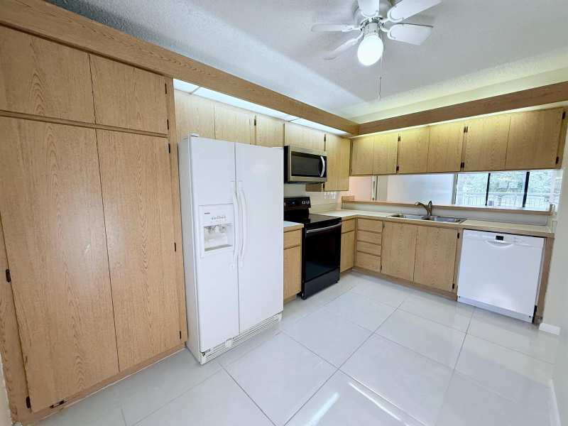 2621 Village Boulevard # 206, West Palm Beach FL 33409