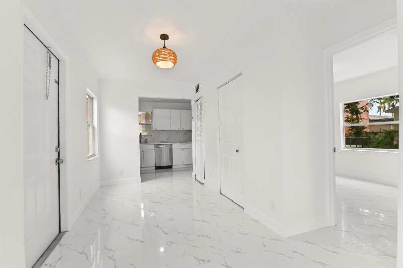 515 Putnam Road, West Palm Beach FL 33405