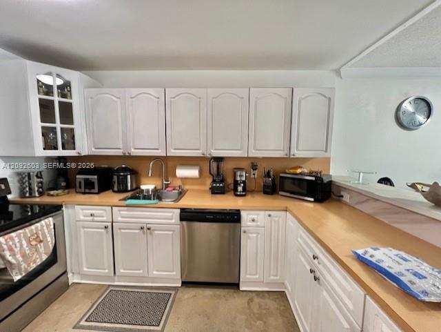 7830 Dickens Ave # 203, Miami Beach FL 33141