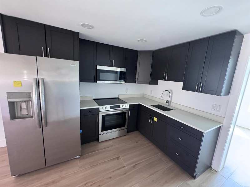 8911 Sunset Drive, Palm Beach Gardens FL 33410