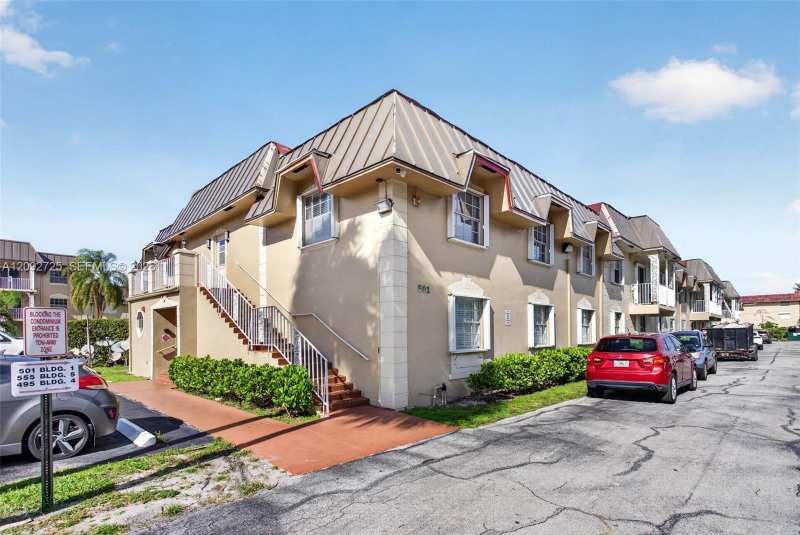 501 SE 8th St # 204, Deerfield Beach FL 33441