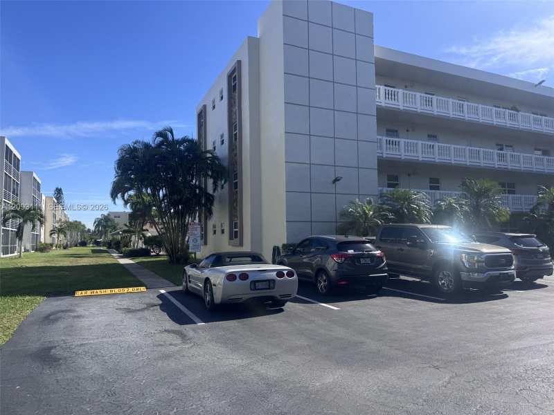 1025 SE 3rd Ave # 102, Dania Beach FL 33004