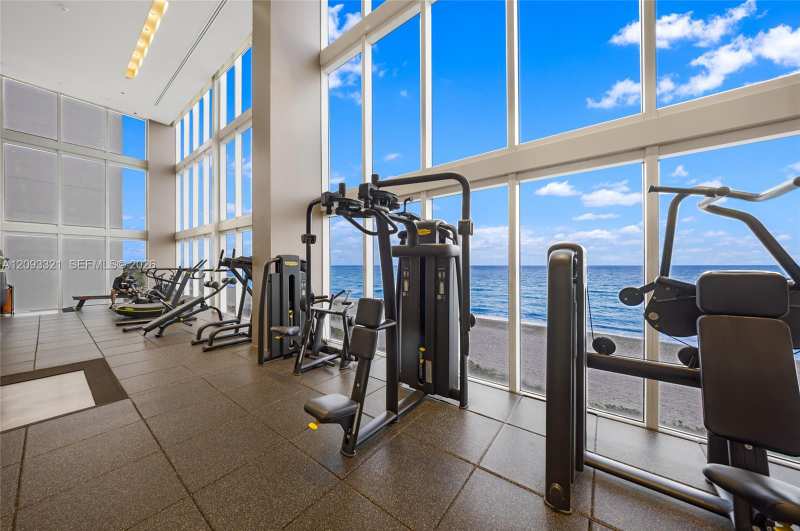 1830 S Ocean Dr # 2808, Hallandale Beach FL 33009