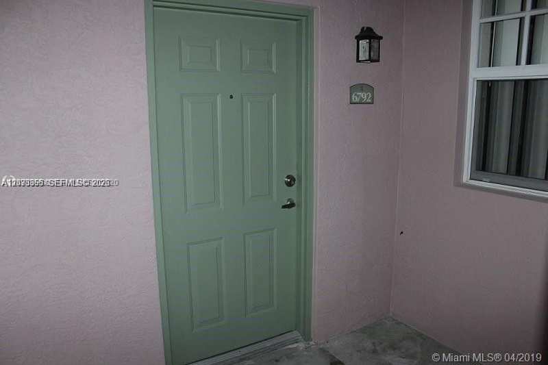 6792 W Sample Rd # 6792, Coral Springs FL 33067